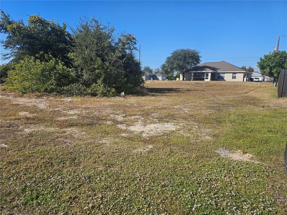 На продажу: $85,000 (0.28 acres)