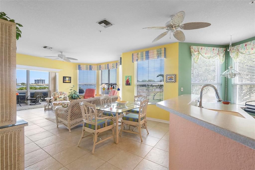 En Venta: $749,900 (3 camas, 2 baños, 1614 Pies cuadrados)