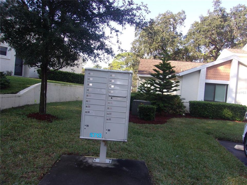 For Sale: $154,900 (2 beds, 2 baths, 996 Square Feet)