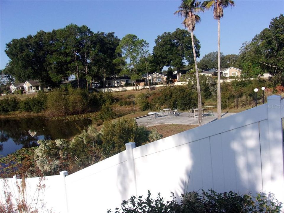 For Sale: $154,900 (2 beds, 2 baths, 996 Square Feet)