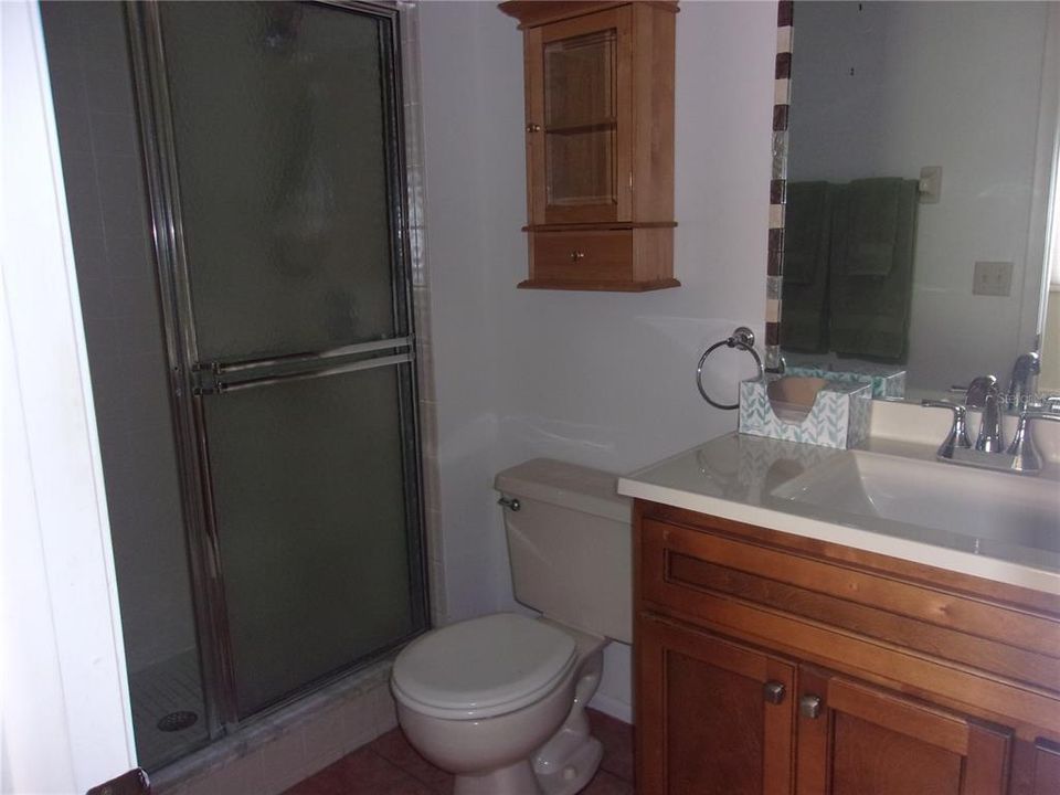 For Sale: $154,900 (2 beds, 2 baths, 996 Square Feet)