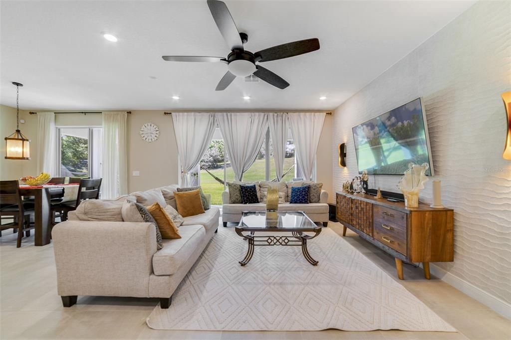 En Venta: $800,000 (5 camas, 3 baños, 3528 Pies cuadrados)