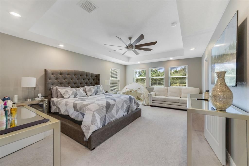 En Venta: $800,000 (5 camas, 3 baños, 3528 Pies cuadrados)