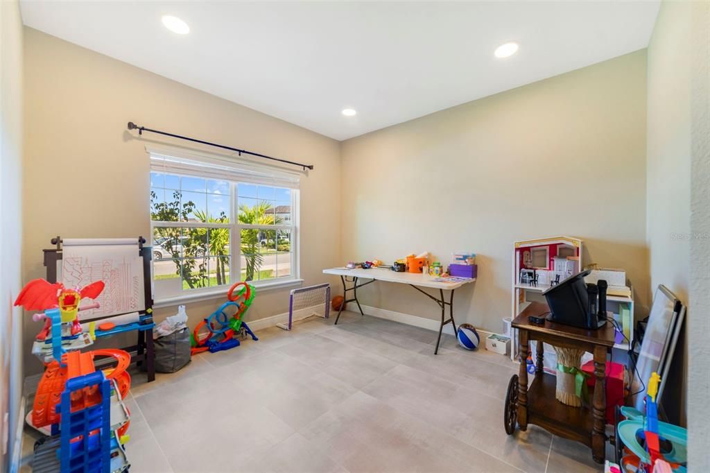 En Venta: $800,000 (5 camas, 3 baños, 3528 Pies cuadrados)