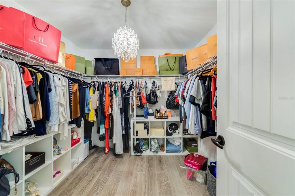 En Venta: $800,000 (5 camas, 3 baños, 3528 Pies cuadrados)