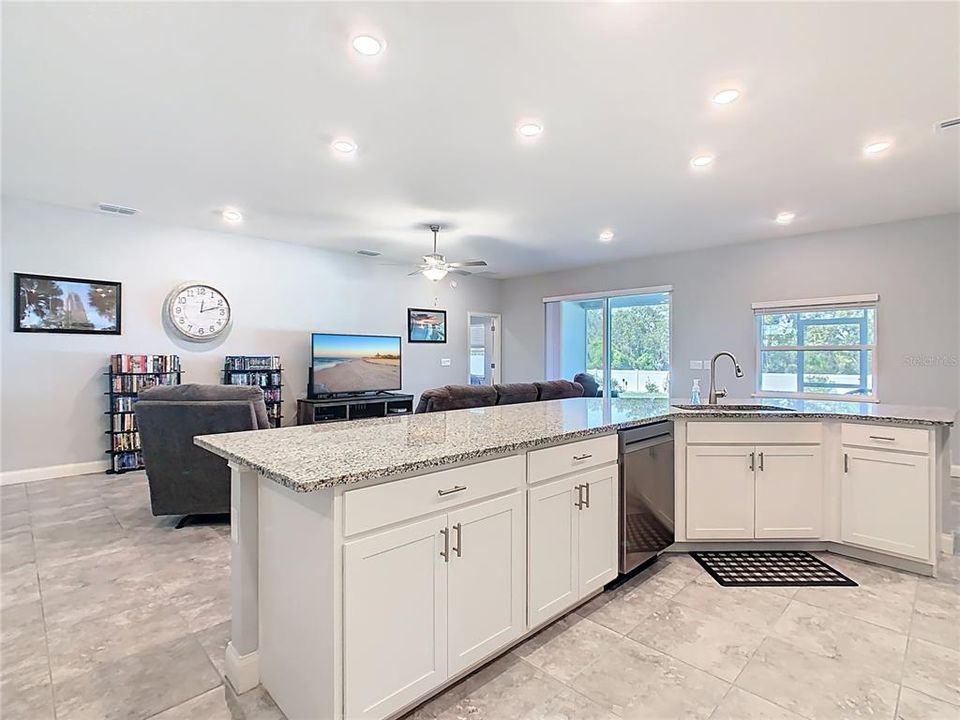 待售: $559,900 (5 贝兹, 3 浴室, 3092 平方英尺)