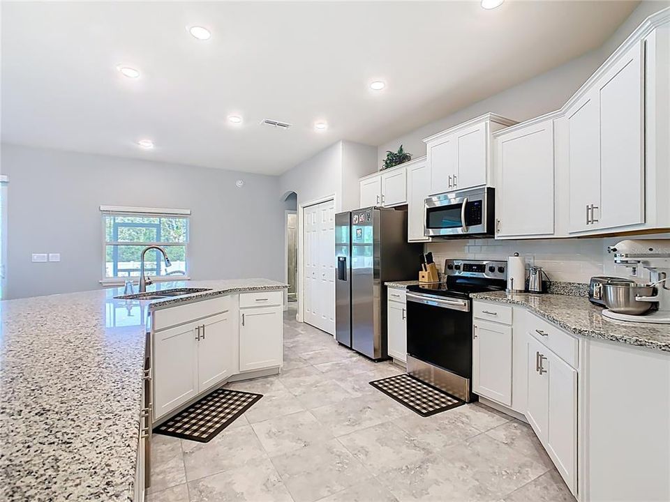 待售: $559,900 (5 贝兹, 3 浴室, 3092 平方英尺)