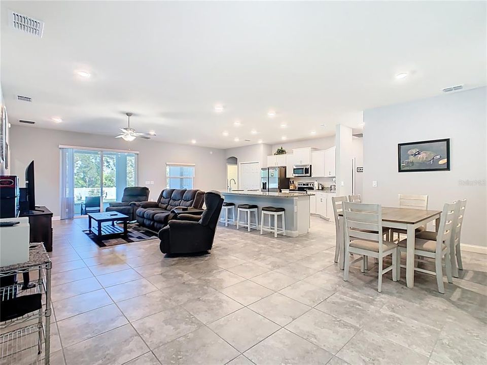 待售: $559,900 (5 贝兹, 3 浴室, 3092 平方英尺)