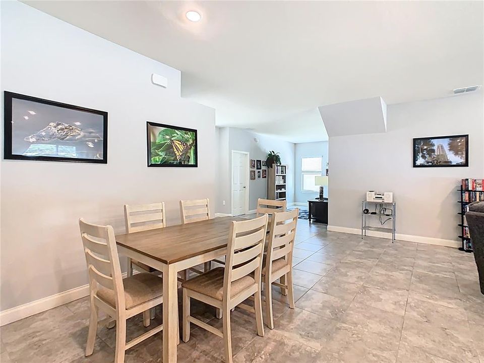 待售: $559,900 (5 贝兹, 3 浴室, 3092 平方英尺)