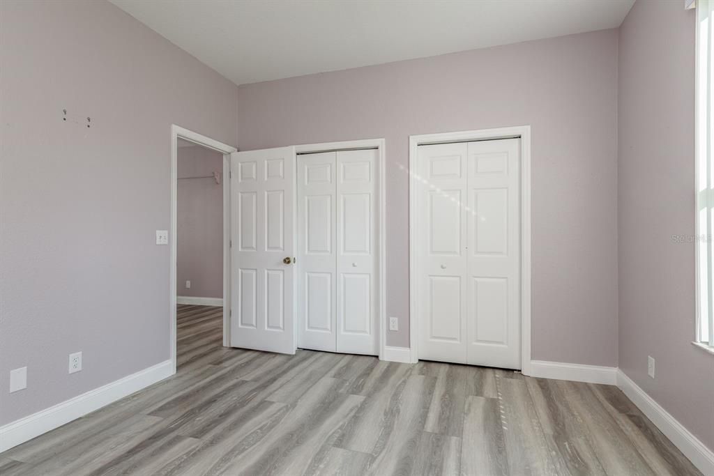 For Sale: $349,900 (2 beds, 2 baths, 1412 Square Feet)