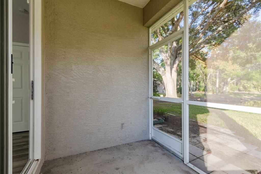 For Sale: $349,900 (2 beds, 2 baths, 1412 Square Feet)