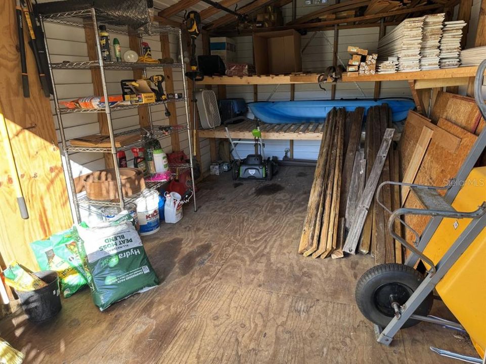 合同活跃: $349,000 (2 贝兹, 1 浴室, 864 平方英尺)