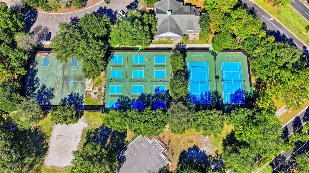 待售: $330,000 (4 贝兹, 2 浴室, 1974 平方英尺)