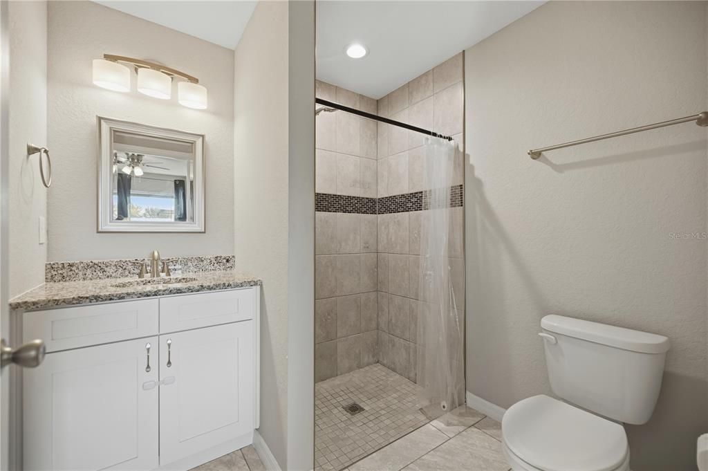 For Sale: $259,900 (3 beds, 2 baths, 1282 Square Feet)