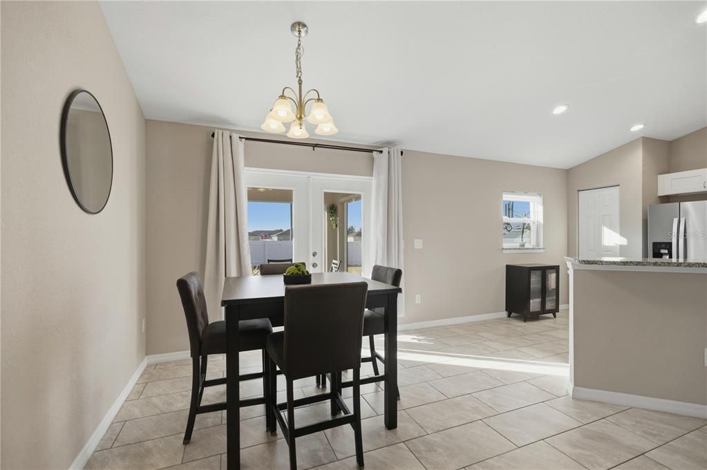 For Sale: $259,900 (3 beds, 2 baths, 1282 Square Feet)