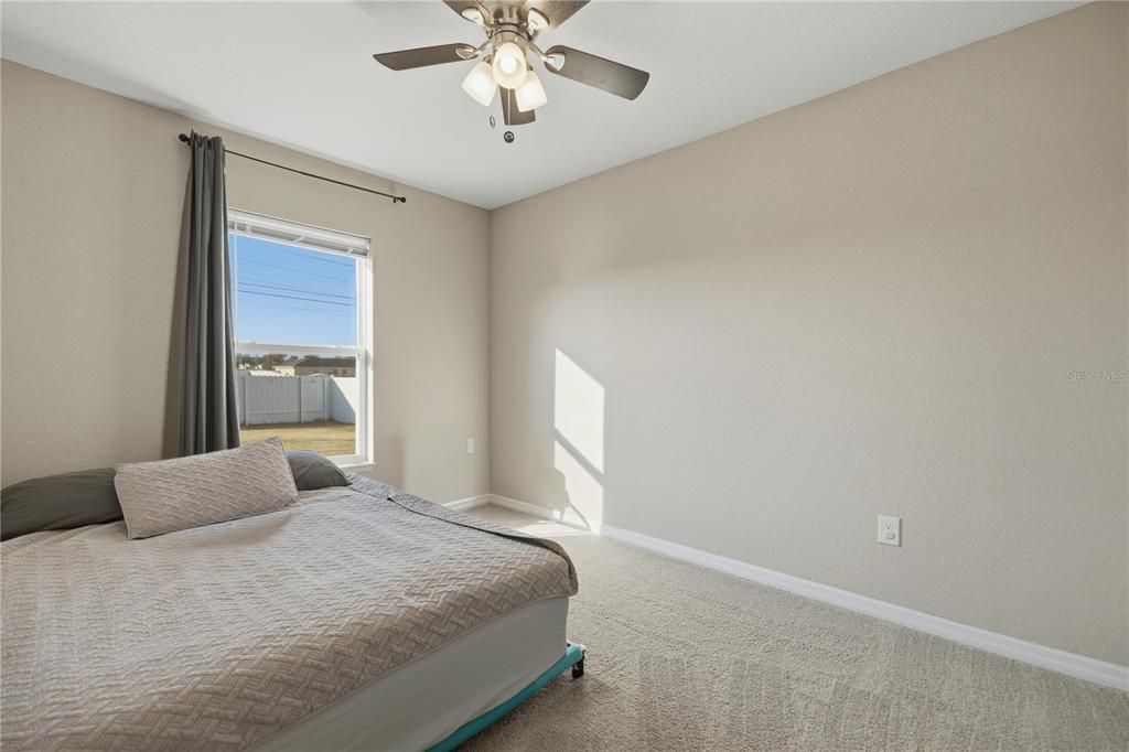 For Sale: $259,900 (3 beds, 2 baths, 1282 Square Feet)