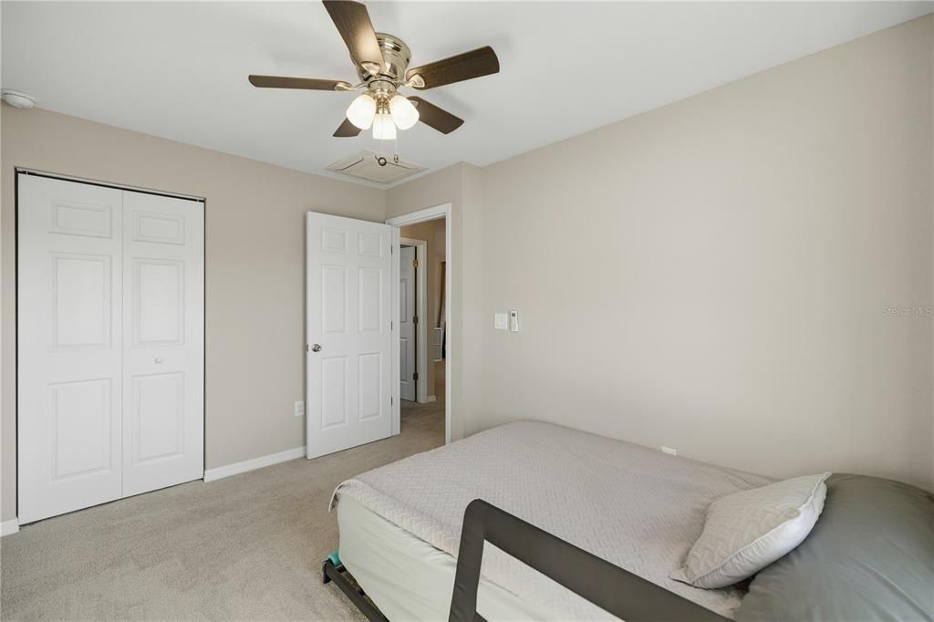 For Sale: $259,900 (3 beds, 2 baths, 1282 Square Feet)