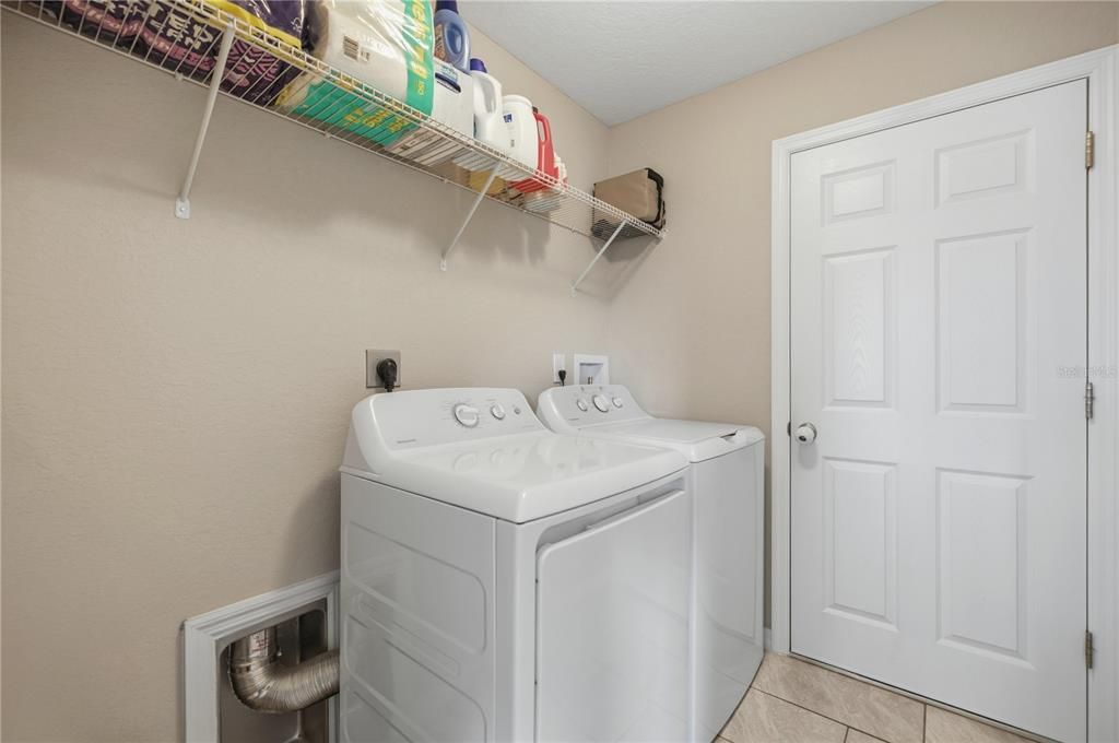 For Sale: $259,900 (3 beds, 2 baths, 1282 Square Feet)