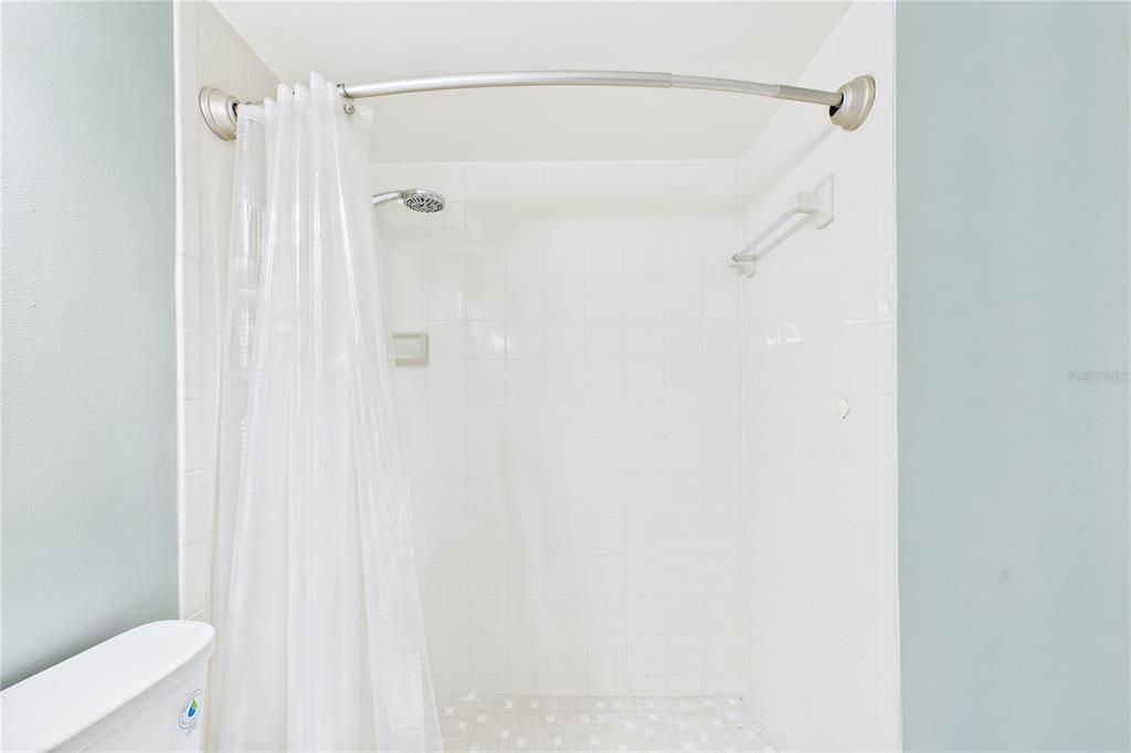 For Rent: $1,850 (2 beds, 2 baths, 1023 Square Feet)