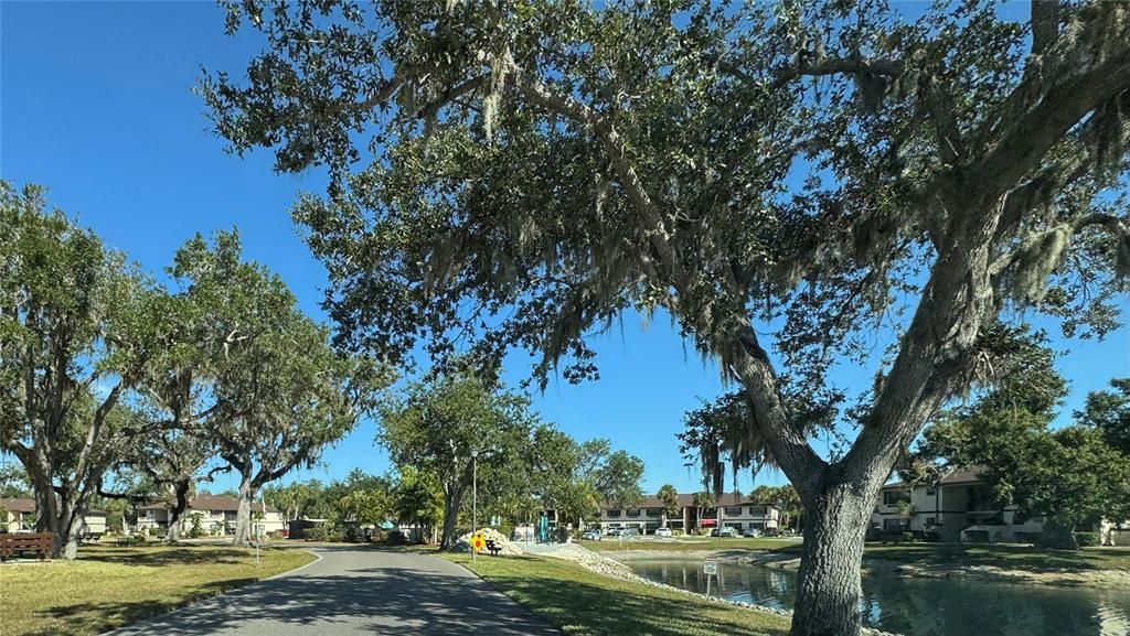 For Sale: $109,900 (2 beds, 2 baths, 838 Square Feet)