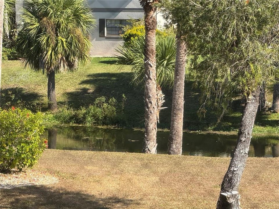 For Sale: $109,900 (2 beds, 2 baths, 838 Square Feet)