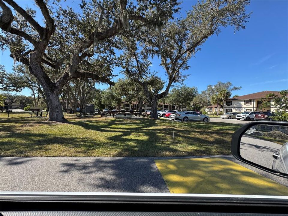 For Sale: $109,900 (2 beds, 2 baths, 838 Square Feet)