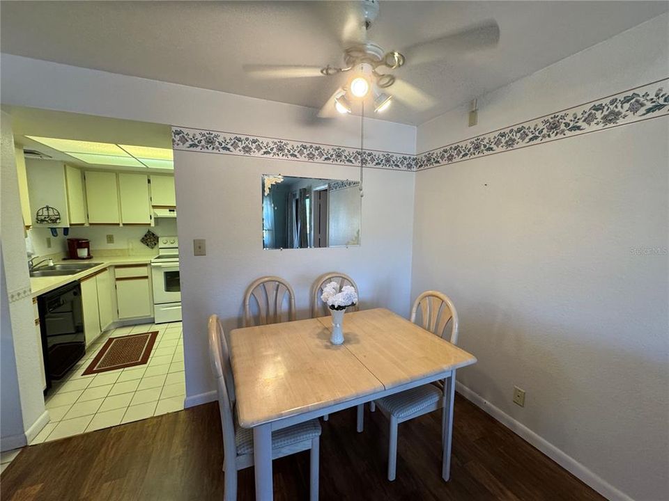 For Sale: $109,900 (2 beds, 2 baths, 838 Square Feet)