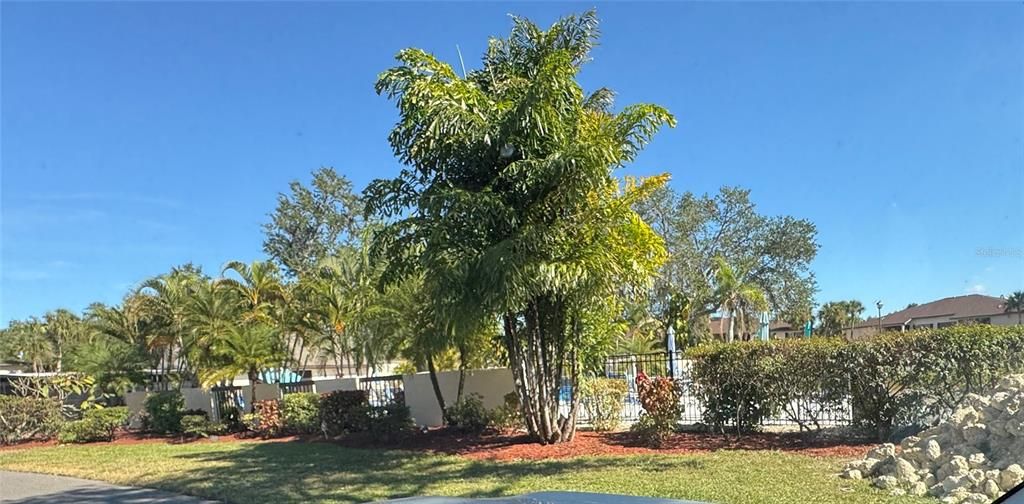 For Sale: $109,900 (2 beds, 2 baths, 838 Square Feet)