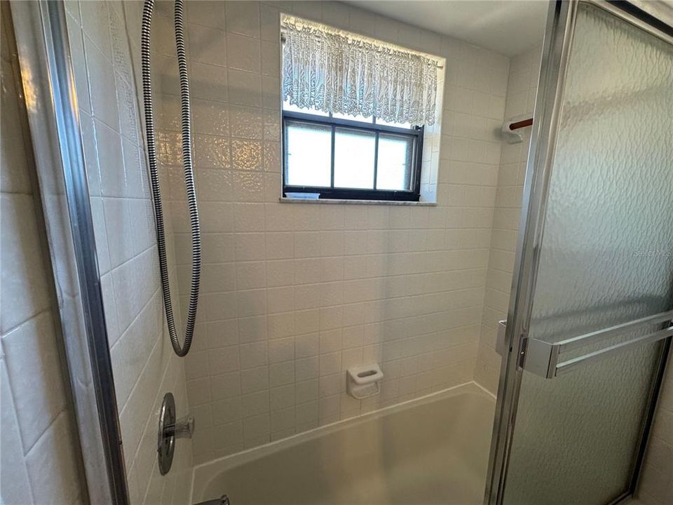 For Sale: $109,900 (2 beds, 2 baths, 838 Square Feet)