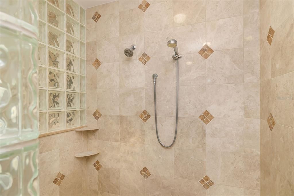 For Sale: $2,345,000 (4 beds, 4 baths, 4820 Square Feet)