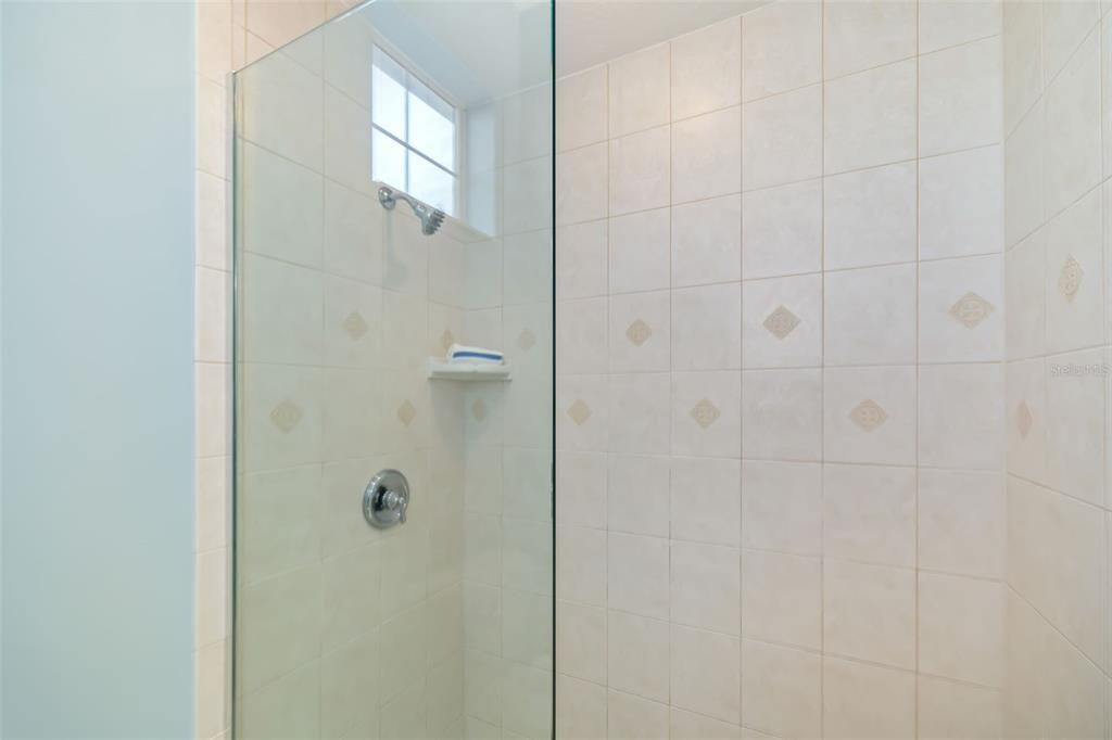 For Sale: $2,345,000 (4 beds, 4 baths, 4820 Square Feet)