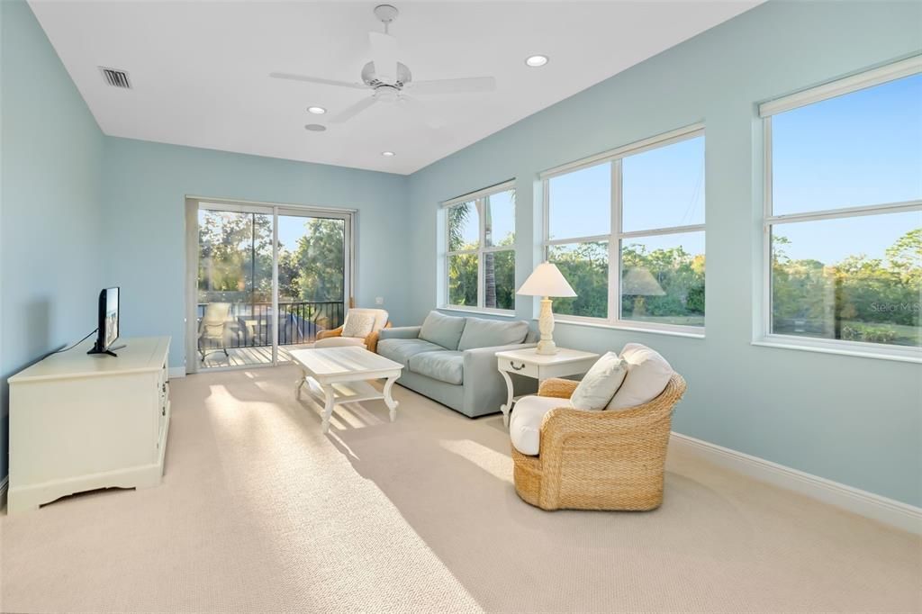 For Sale: $2,345,000 (4 beds, 4 baths, 4820 Square Feet)