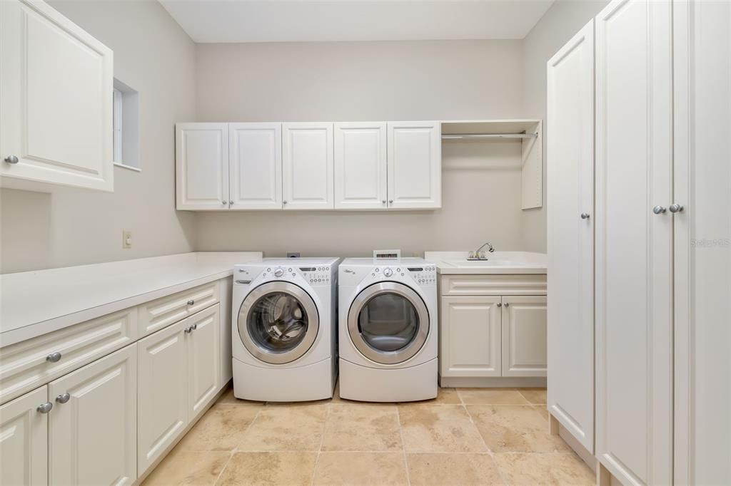 For Sale: $2,345,000 (4 beds, 4 baths, 4820 Square Feet)