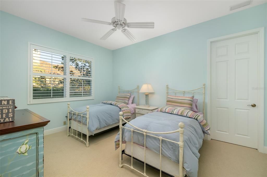 For Sale: $2,345,000 (4 beds, 4 baths, 4820 Square Feet)