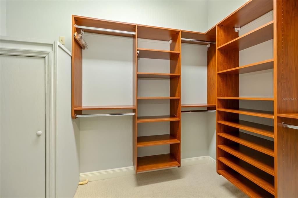 For Sale: $2,345,000 (4 beds, 4 baths, 4820 Square Feet)