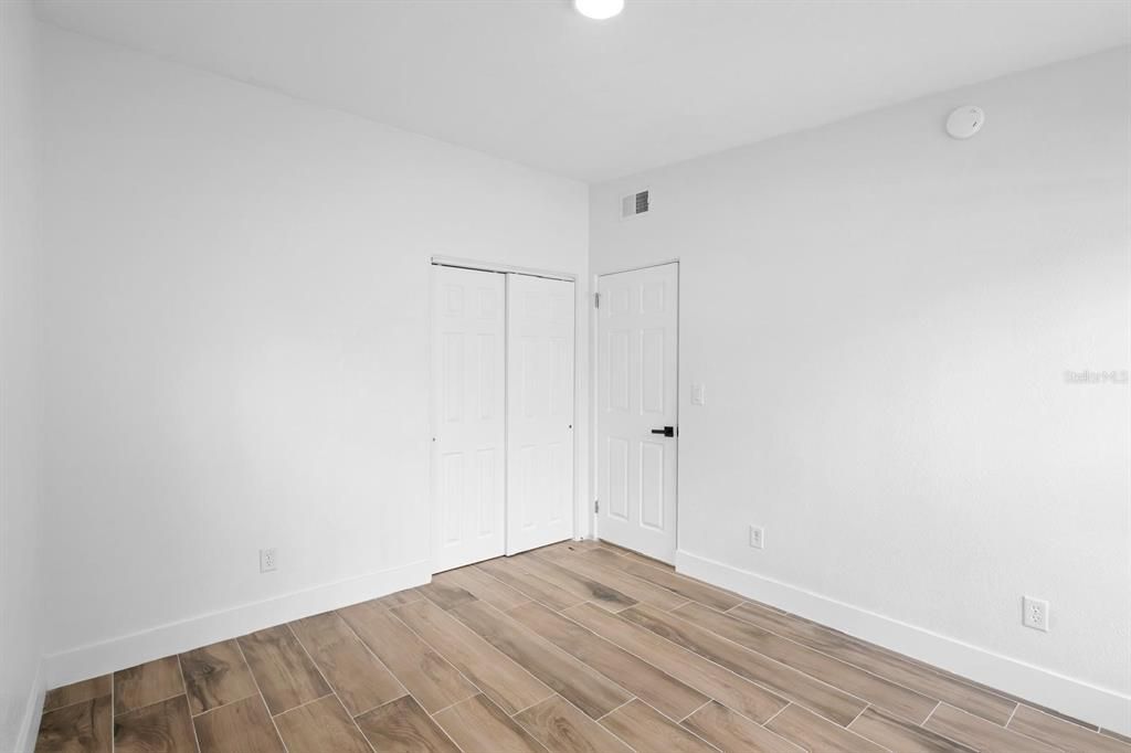 En Venta: $719,900 (4 camas, 3 baños, 2676 Pies cuadrados)