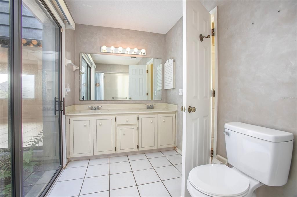 Под контрактом: $280,000 (2 спален, 2 ванн, 1248 Квадратных фут)