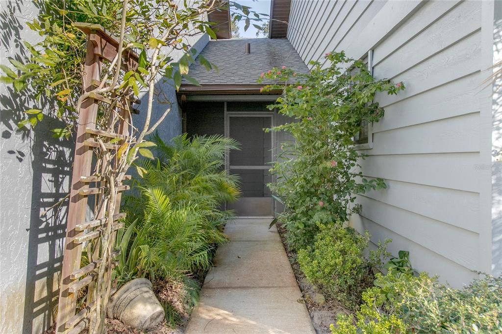 Под контрактом: $280,000 (2 спален, 2 ванн, 1248 Квадратных фут)