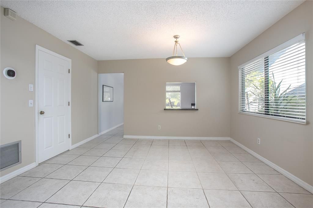 Под контрактом: $280,000 (2 спален, 2 ванн, 1248 Квадратных фут)