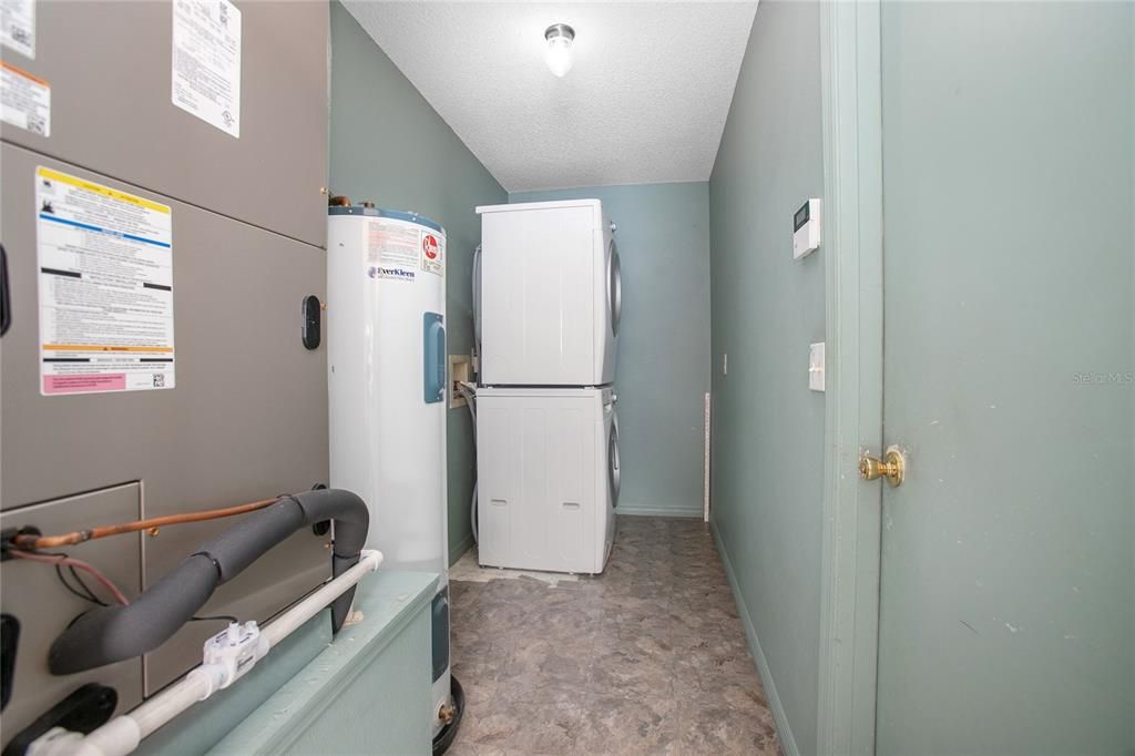 Под контрактом: $280,000 (2 спален, 2 ванн, 1248 Квадратных фут)