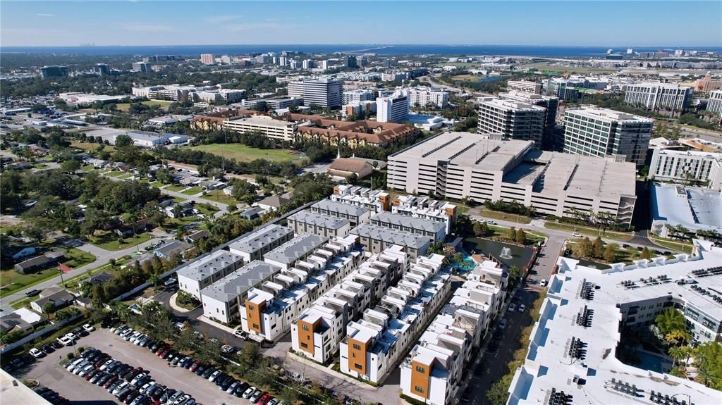 На продажу: $689,000 (3 спален, 3 ванн, 2038 Квадратных фут)