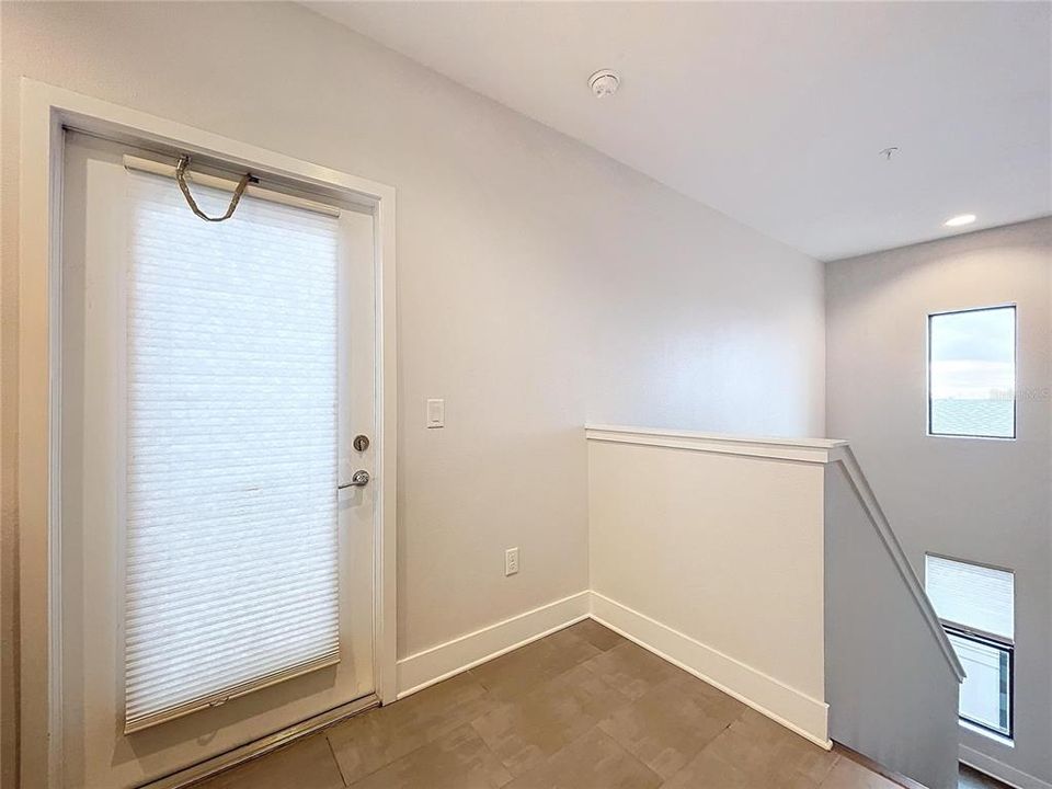 На продажу: $689,000 (3 спален, 3 ванн, 2038 Квадратных фут)