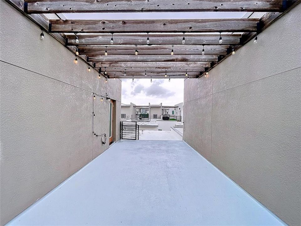 На продажу: $689,000 (3 спален, 3 ванн, 2038 Квадратных фут)