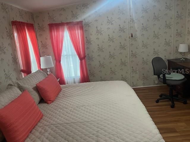 待售: $175,000 (2 贝兹, 2 浴室, 1040 平方英尺)