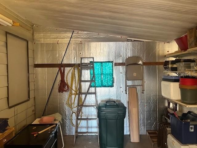 待售: $175,000 (2 贝兹, 2 浴室, 1040 平方英尺)