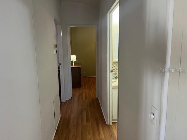 待售: $175,000 (2 贝兹, 2 浴室, 1040 平方英尺)