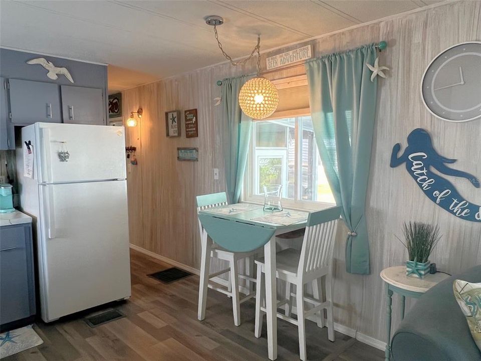 待售: $109,500 (2 贝兹, 2 浴室, 672 平方英尺)