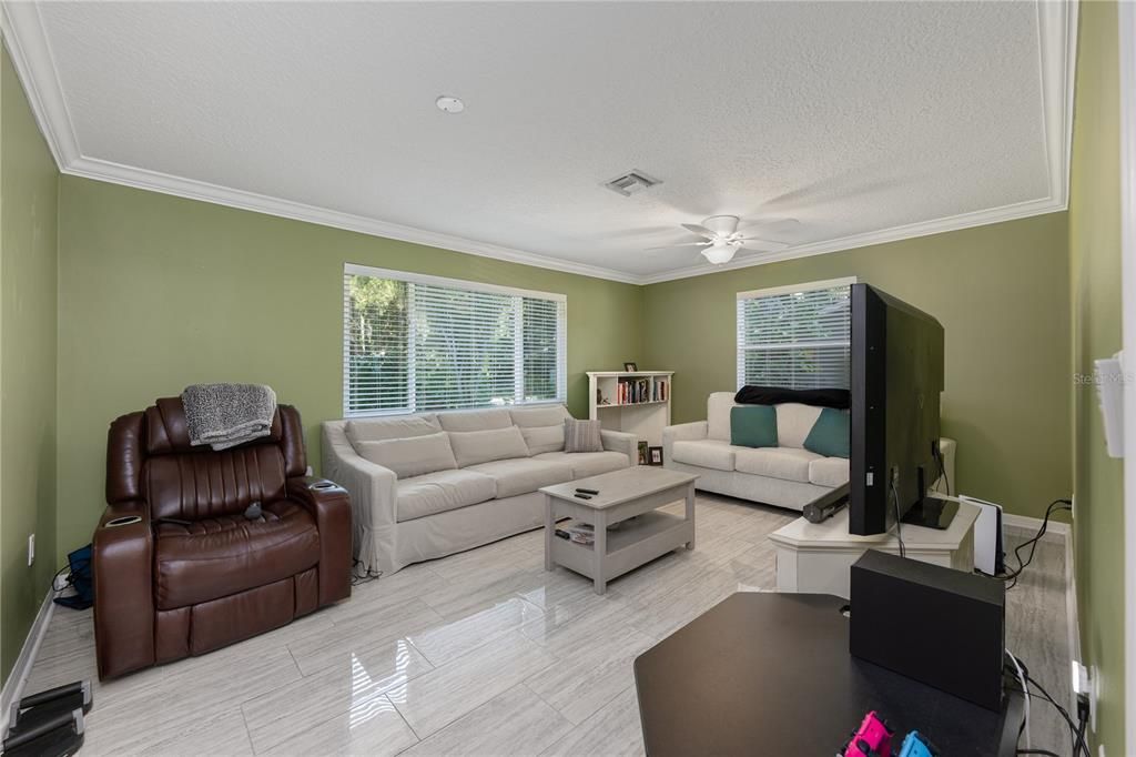 待售: $315,000 (3 贝兹, 2 浴室, 1238 平方英尺)