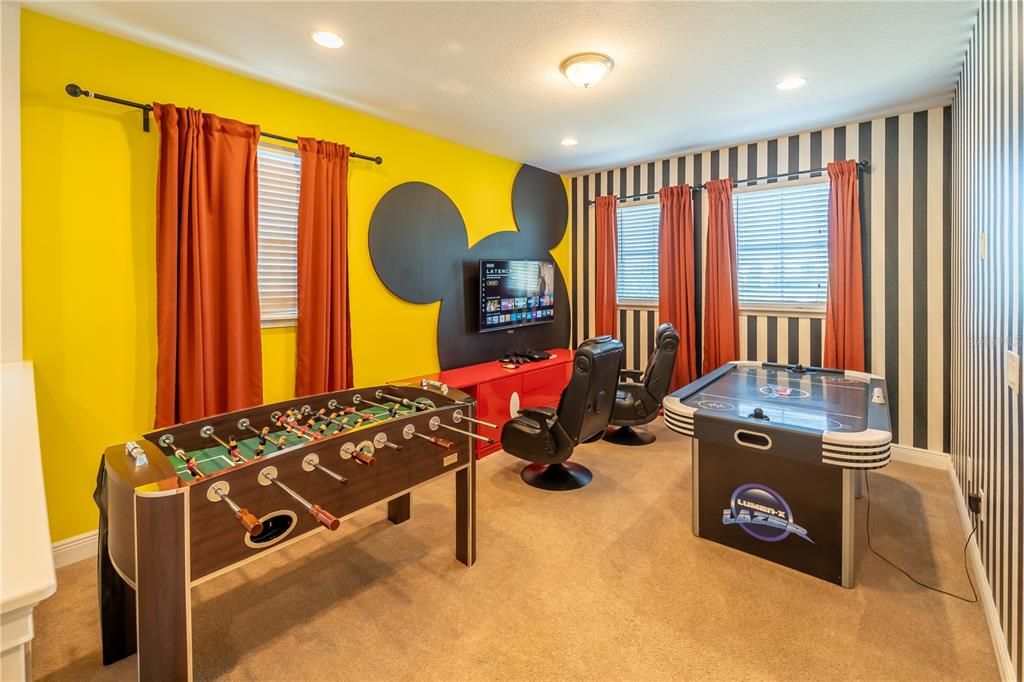 待售: $719,000 (5 贝兹, 4 浴室, 2574 平方英尺)