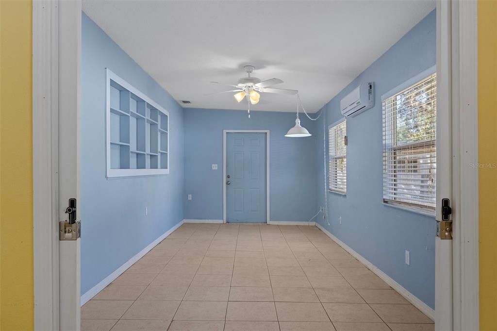 For Sale: $339,900 (2 beds, 2 baths, 1548 Square Feet)
